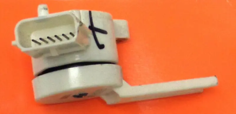13597423 Brake Padel Stop Light Switch 2015-2021 Buick Cadillac Chevrolet Gmc 1