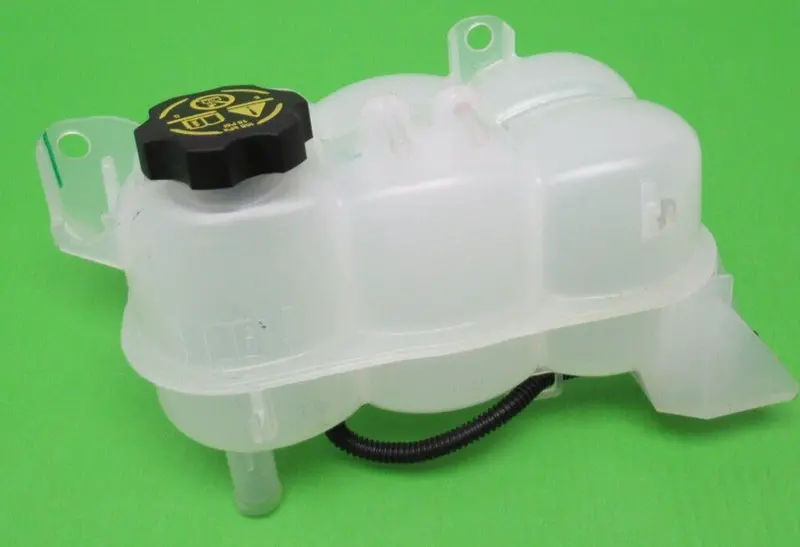84632822 Gm Radiator Surge Tank With Cap For 2019-2023 Cadillac Chevrolet Gmc 1