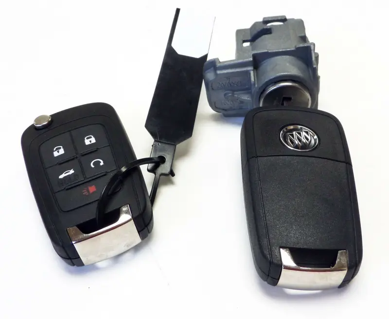 Gm Keyless Entry-Key Fob Remote Transmitter Fits: Buick Lacrosse Regal Verano 1