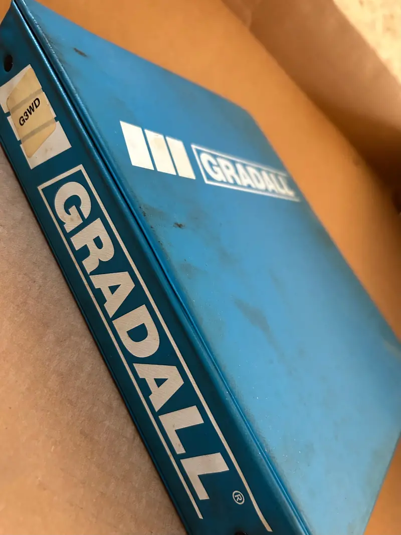 Gradall _ G3wd Parts Manual 1/11/99 Revision A - Binder 1