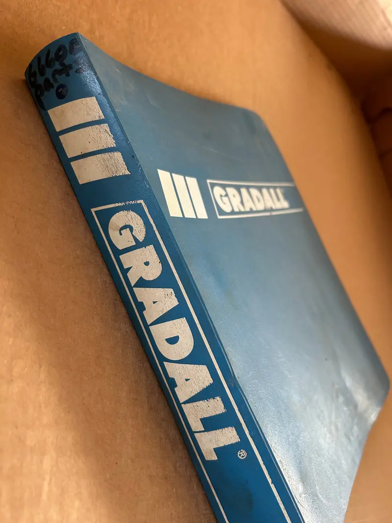 Gradall _ G660e Parts Manual 3/1/89 Rev C - Binder 1