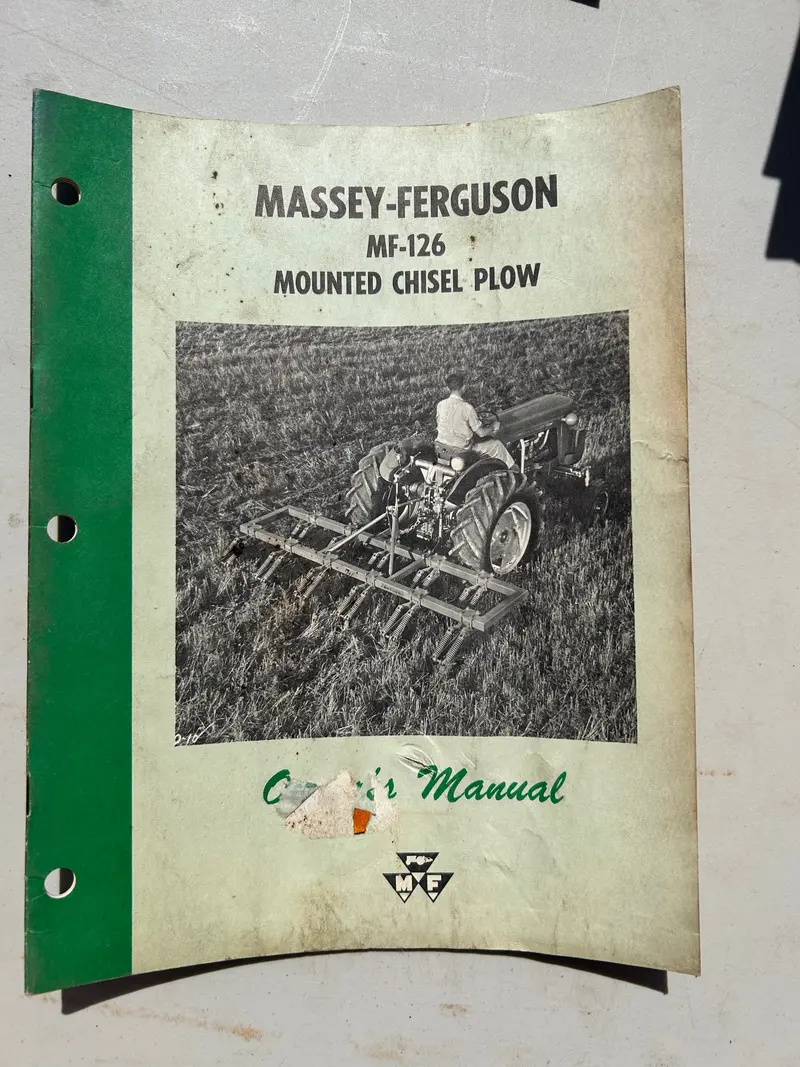 Massey Ferguson Mf 126 Mounted Mounted Chisel Plow _ Owner’S Manual 1