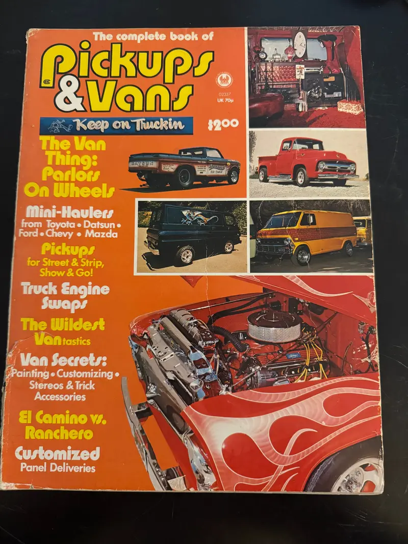 The Complete Book Of Trucks & Vans 1